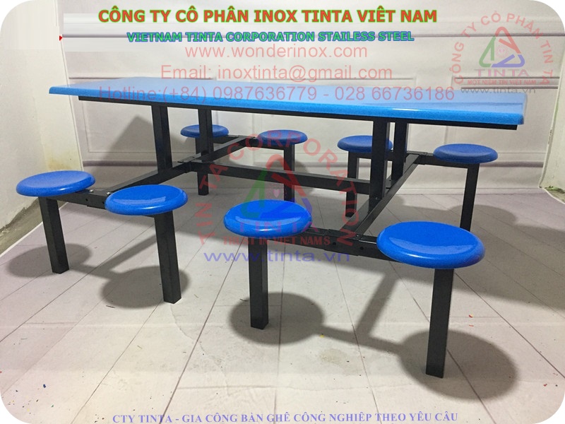 Bàn ghế nhà ăn công nghiệp sang trọng